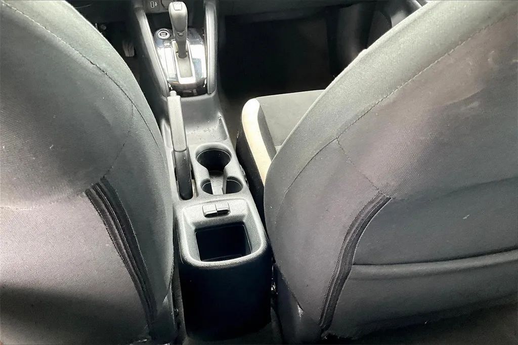 2022 Nissan Versa Sedan SV - Photo 29