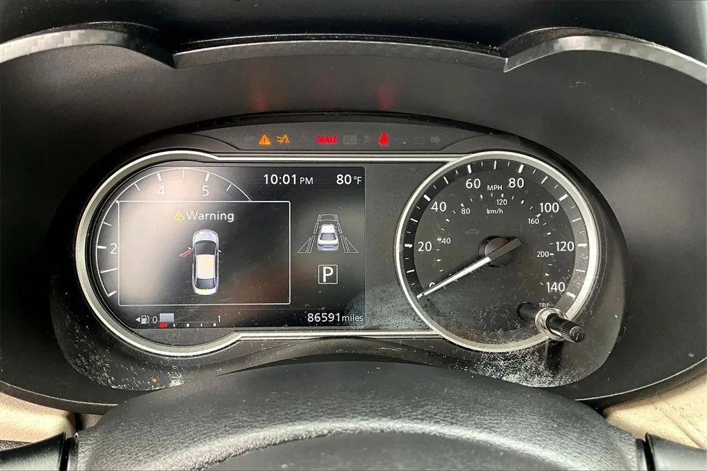 2022 Nissan Versa Sedan SV - Photo 18