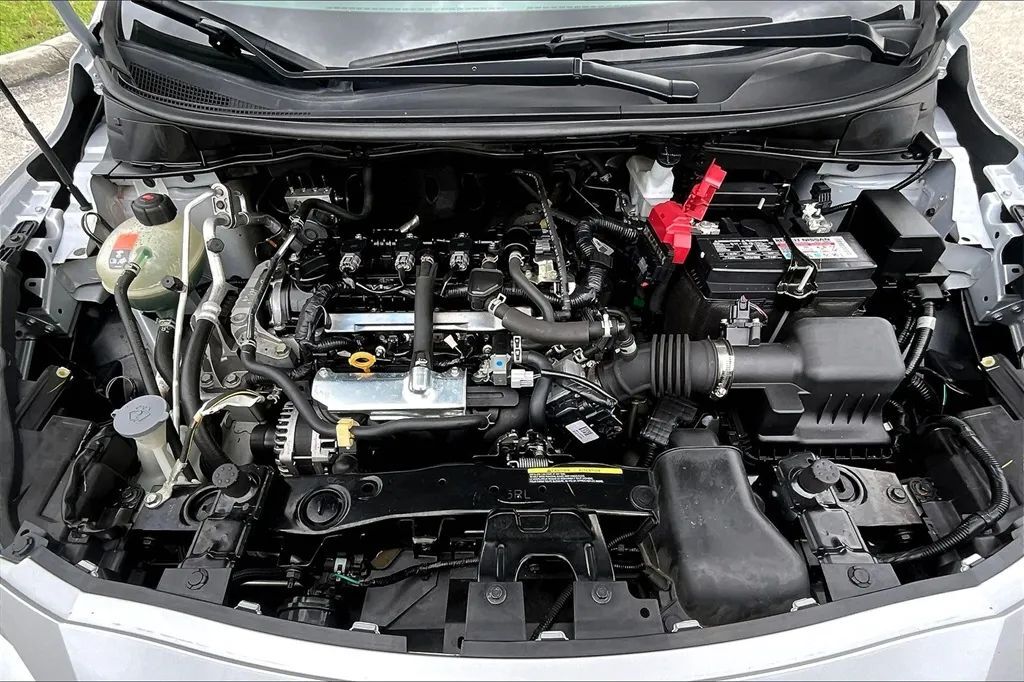 2022 Nissan Versa Sedan SV - Photo 9