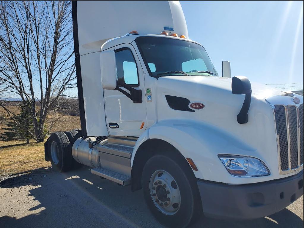 2022 PETERBUILT PETERBUILT CONVENTIONAL 579 Johnstown NY