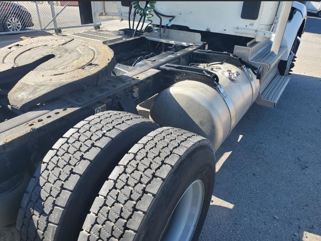 2022 PETERBUILT PETERBUILT CONVENTIONAL 579 Johnstown NY