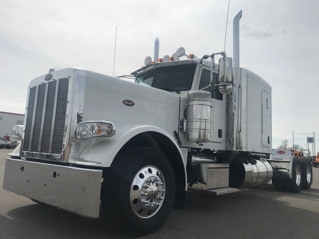 2022 Peterbilt 389 72 2022 Peterbilt 389 72