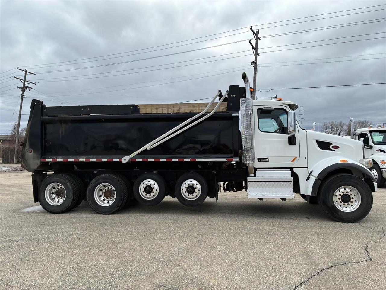 2022 Peterbilt 567 in Eau Claire, WI — photo 5