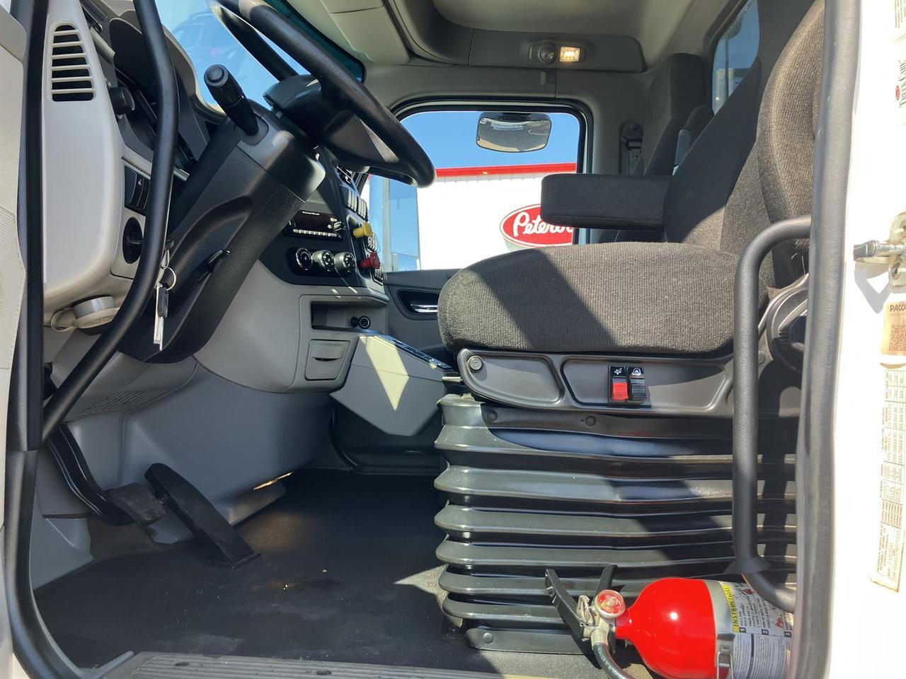 2022 Peterbilt 567 - image 10