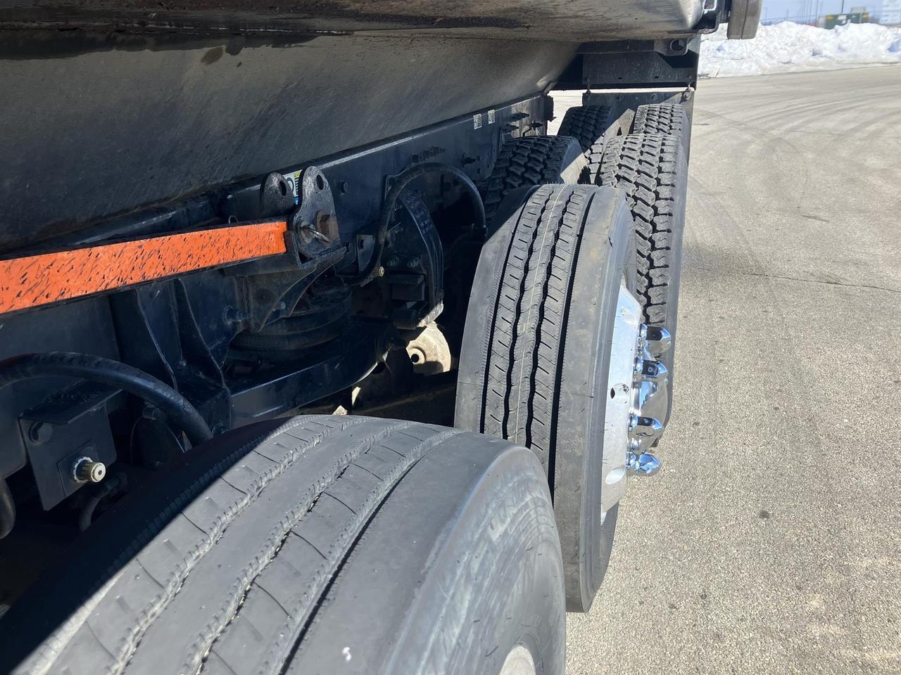 2022 Peterbilt 567 - image 8