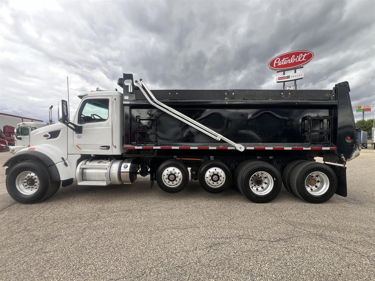 2022 Peterbilt 567 Rochester MN