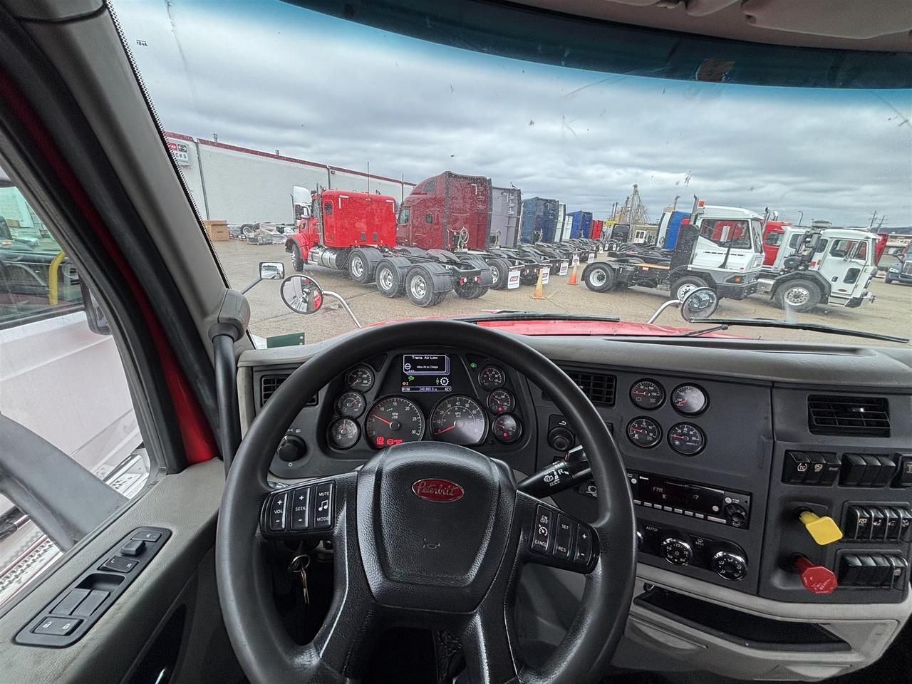 2022 Peterbilt 567 Rochester MN