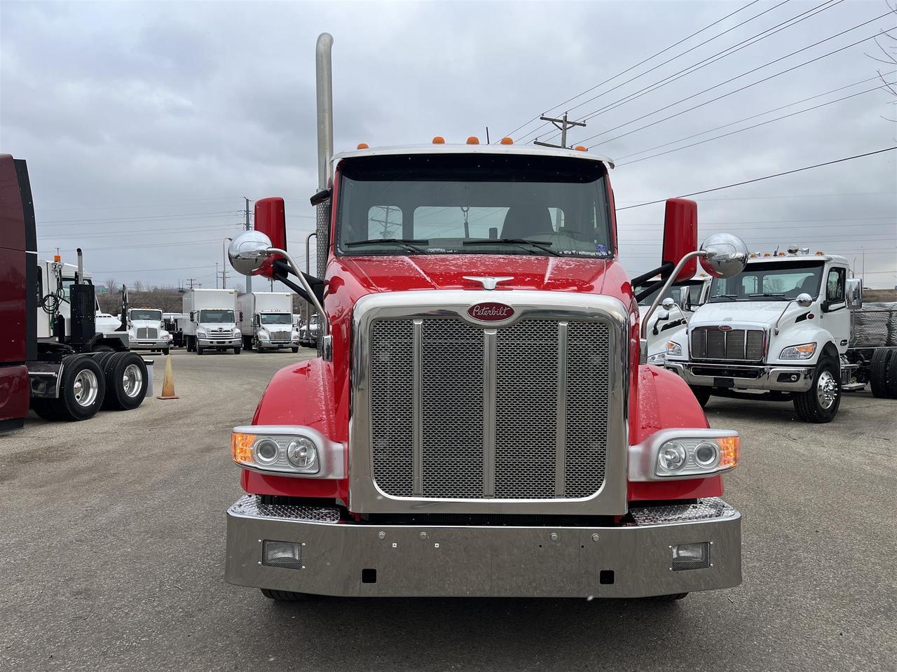 2022 Peterbilt 567 Rochester MN