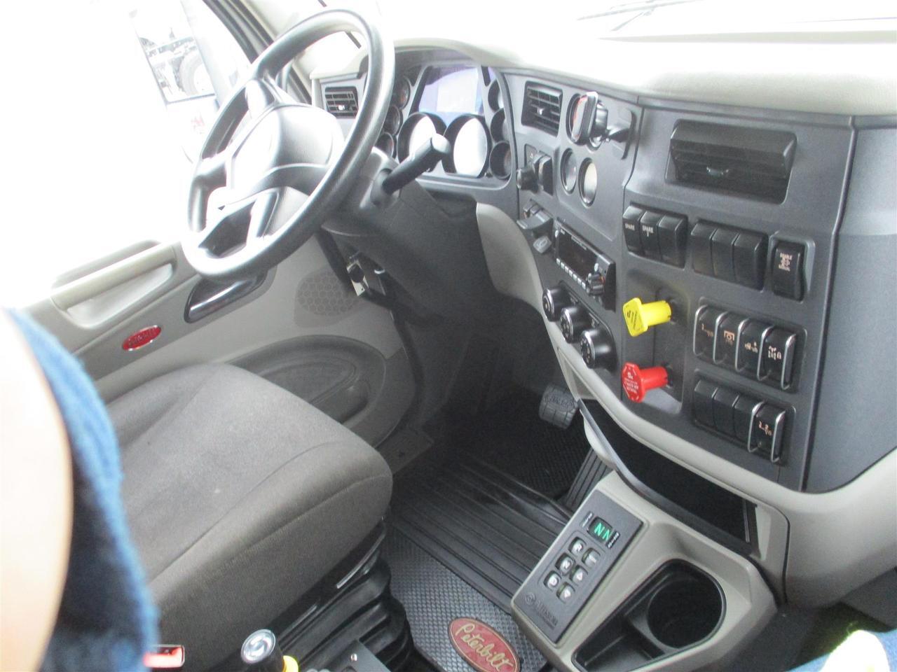 2022 Peterbilt 567 Fargo ND