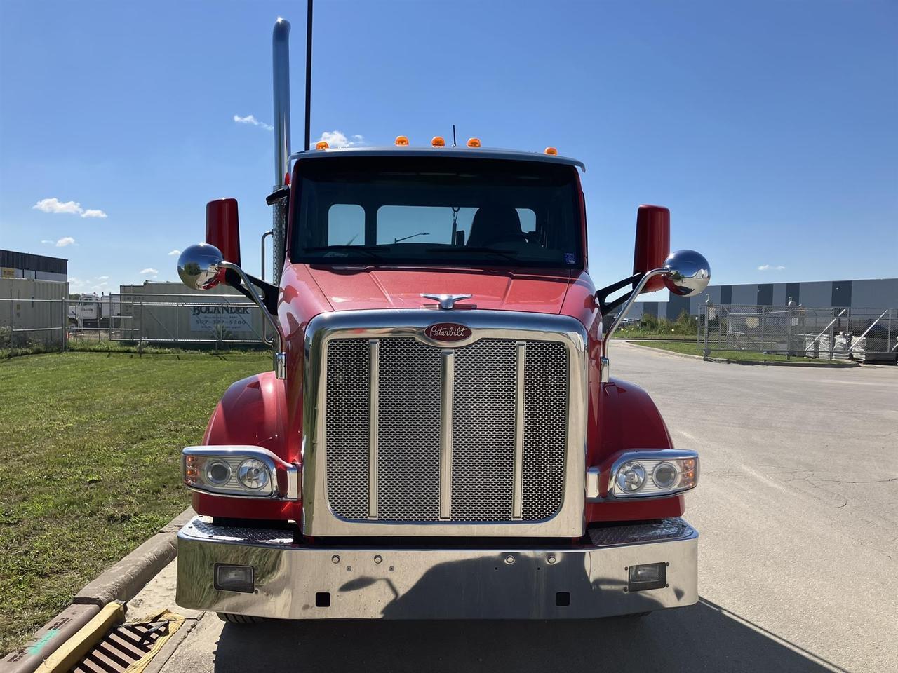 2022 Peterbilt 567