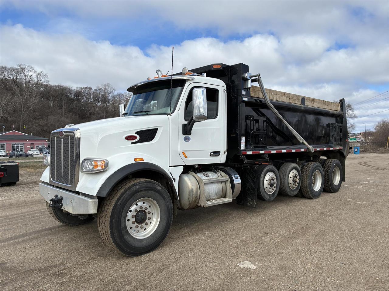 2022 Peterbilt 567 Dump Truck