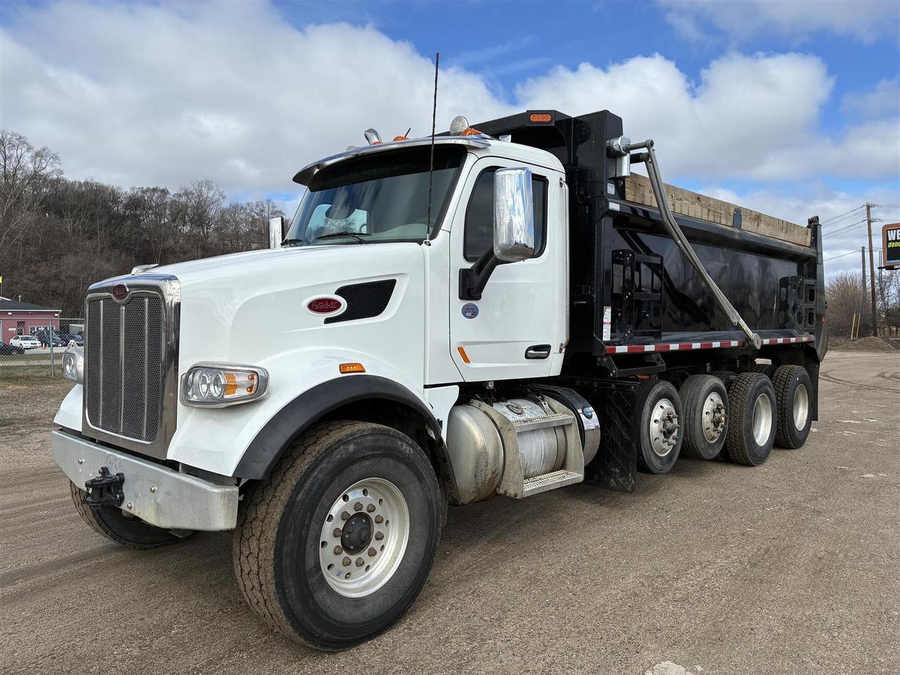 2022 Peterbilt 567 Dump Truck