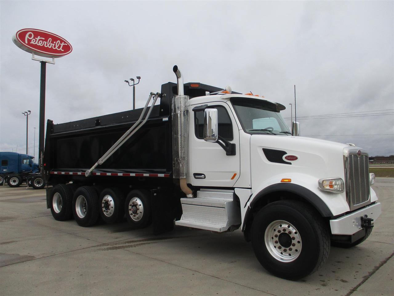 2022 Peterbilt 567