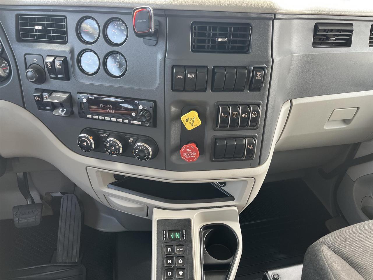 2022 Peterbilt 567 South St. Paul MN