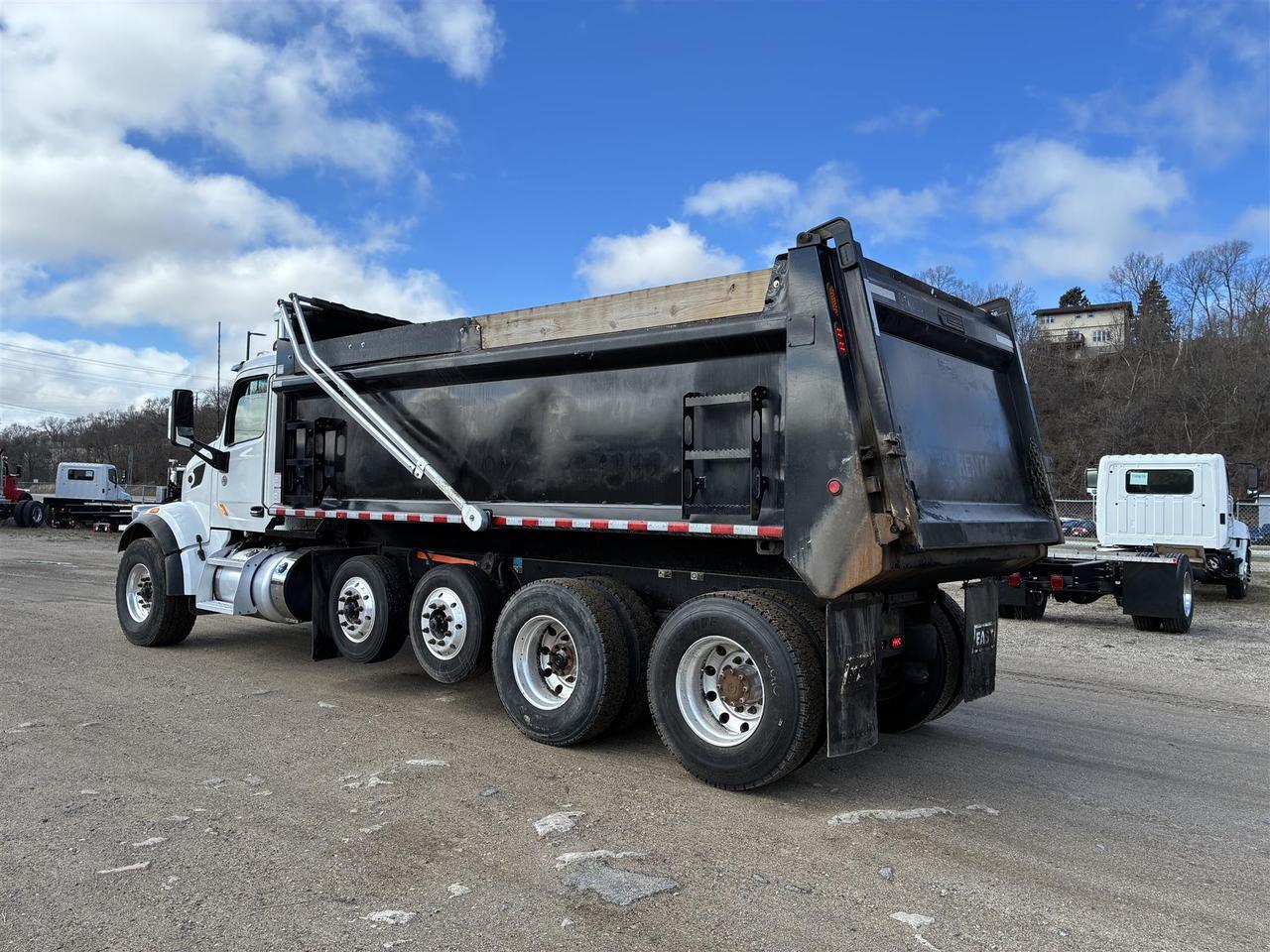 2022 Peterbilt 567 Dump Truck