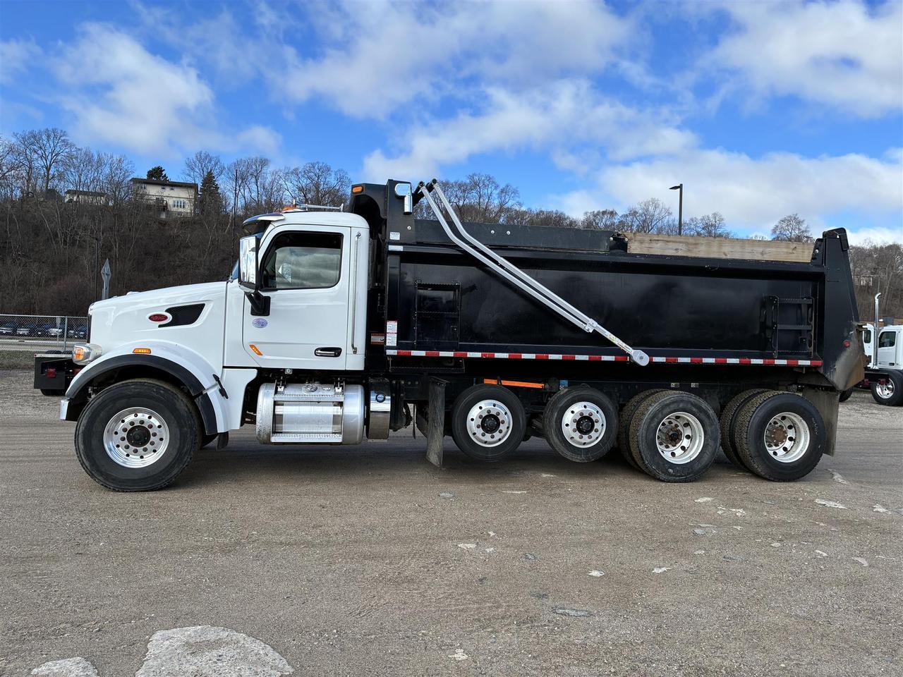 2022 Peterbilt 567 Dump Truck