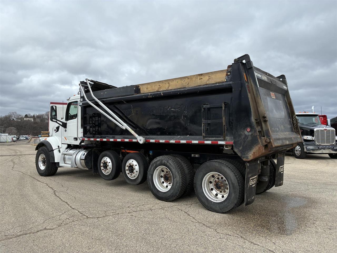 2022 Peterbilt 567 Dump Truck