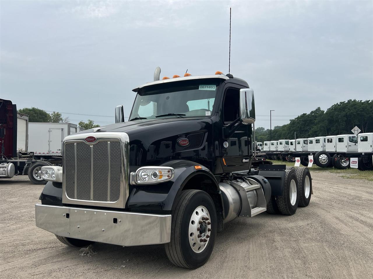 2022 Peterbilt 567 South St. Paul MN