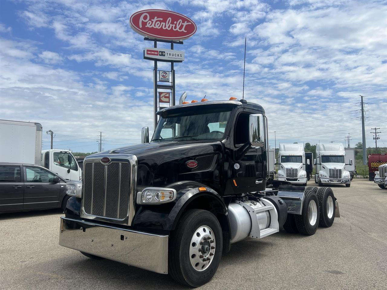 2022 Peterbilt 567 Non-Sleeper