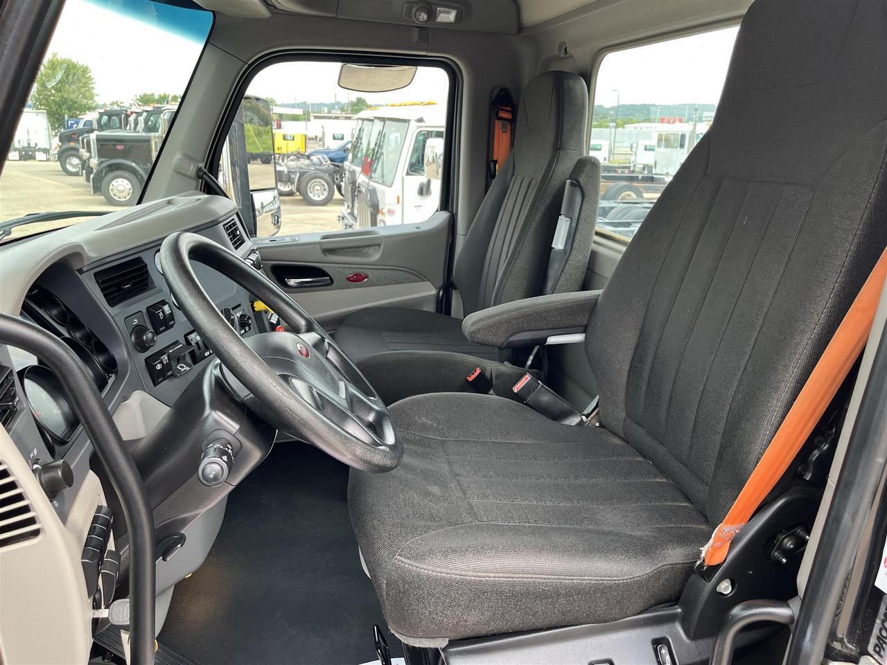 2022 Peterbilt 567 South St. Paul MN