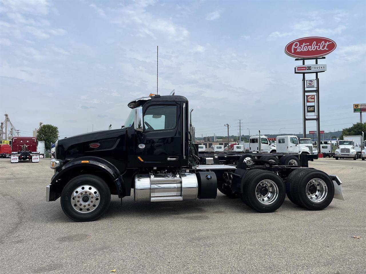 2022 Peterbilt 567 South St. Paul MN