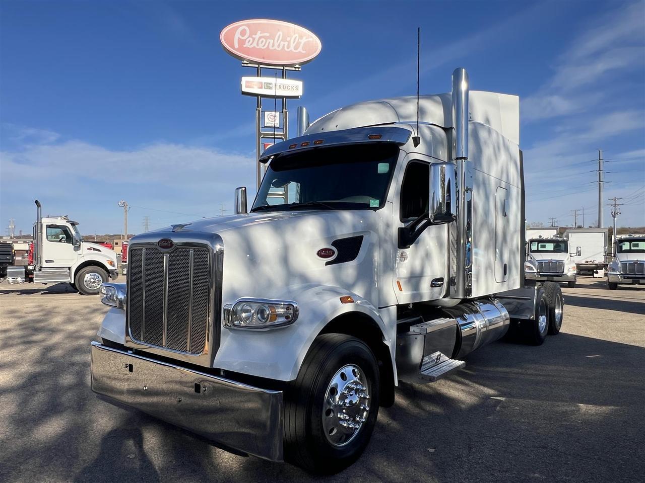 2022 Peterbilt 567