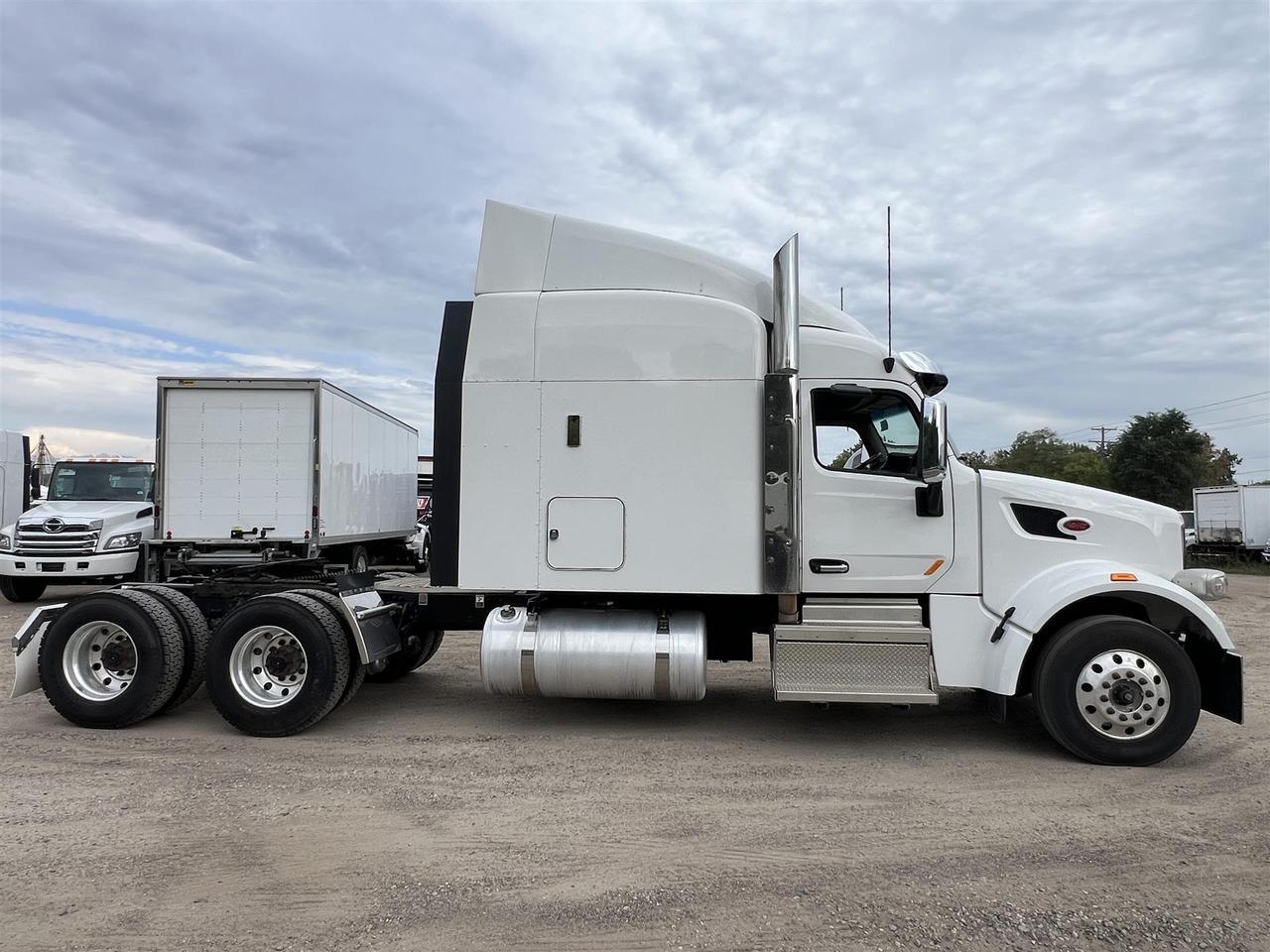 2022 Peterbilt 567 80&quot; Raised Roof South St. Paul MN