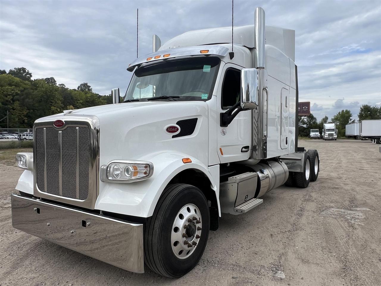 2022 Peterbilt 567 80&quot; Raised Roof South St. Paul MN