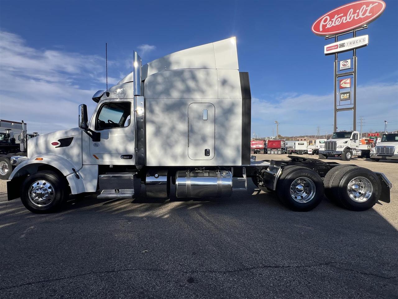 2022 Peterbilt 567 80&quot; Raised Roof South St. Paul MN