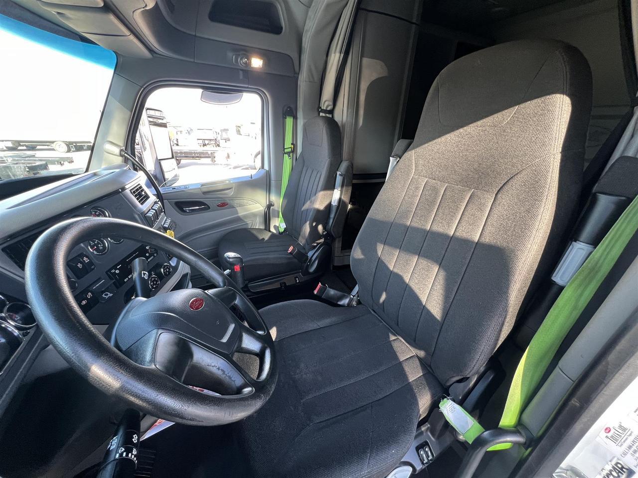 2022 Peterbilt 567 80&quot; Raised Roof South St. Paul MN