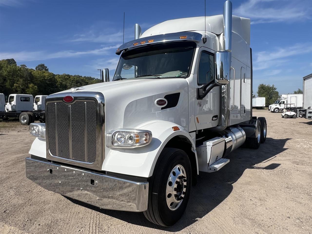 2022 Peterbilt 567 80&quot; Raised Roof South St. Paul MN