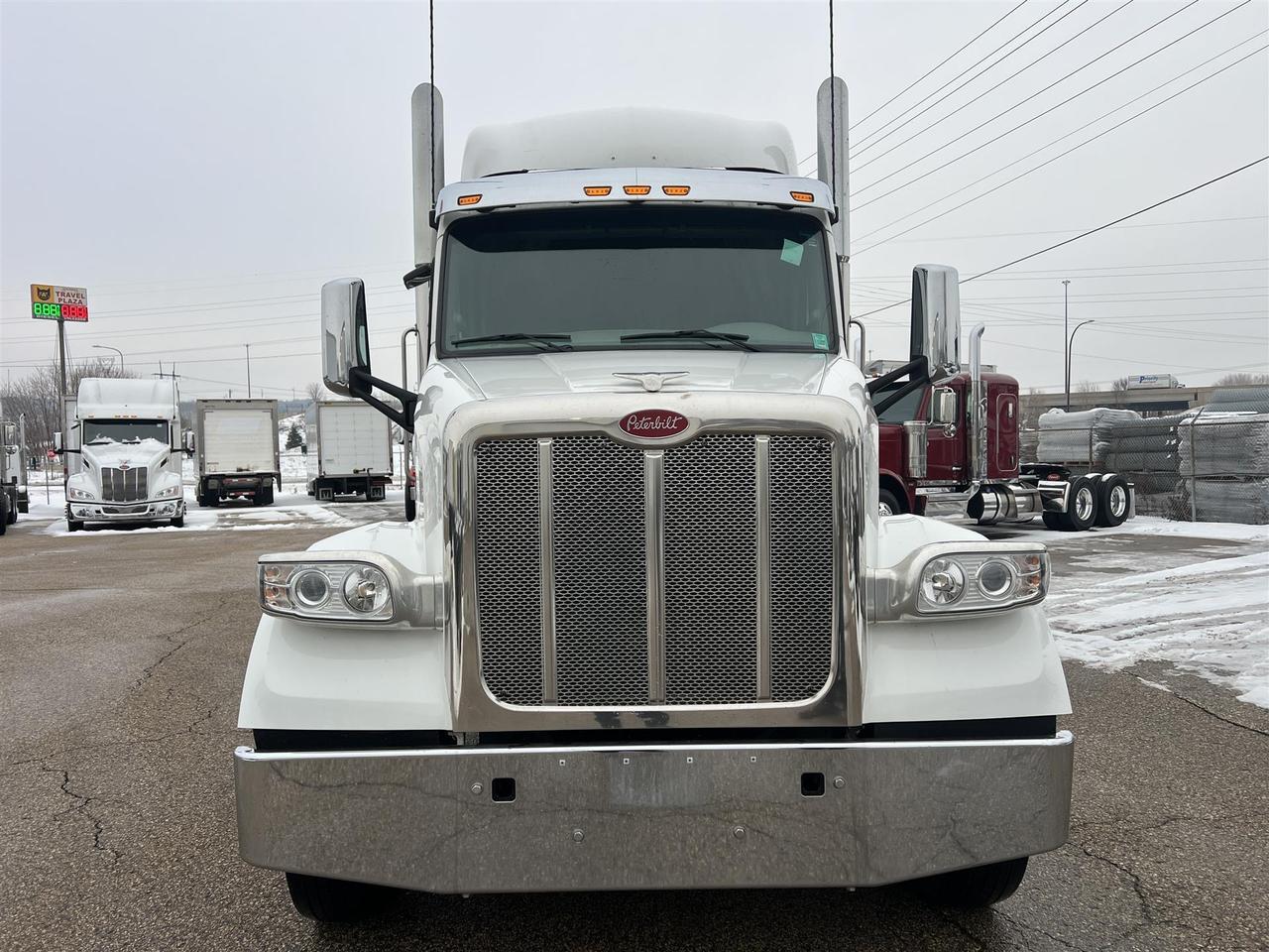 2022 Peterbilt 567 80" Raised Roof South St. Paul MN