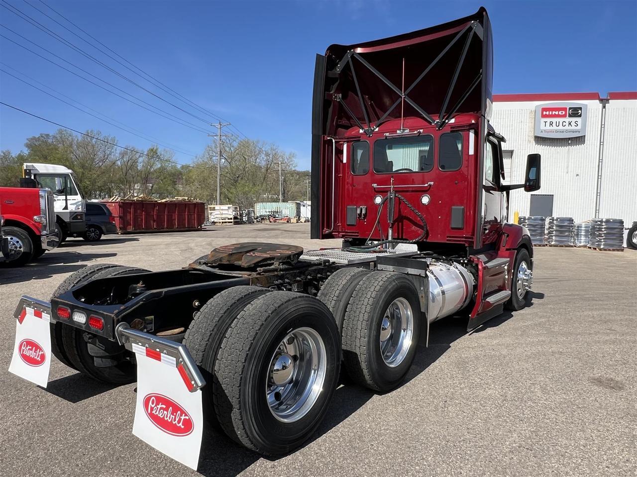 2022 Peterbilt 579 Eau Claire WI