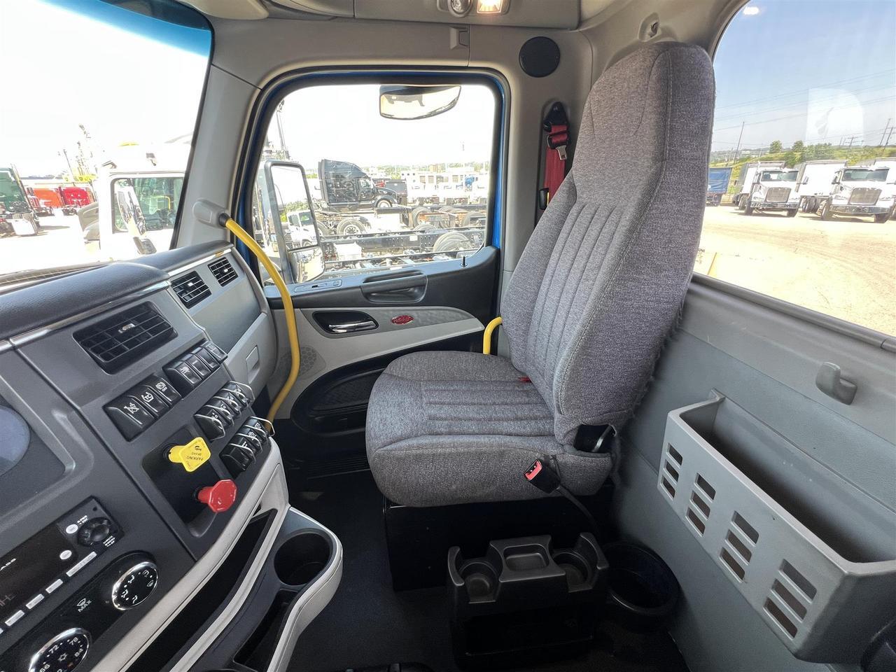 2022 Peterbilt 579 Eau Claire WI
