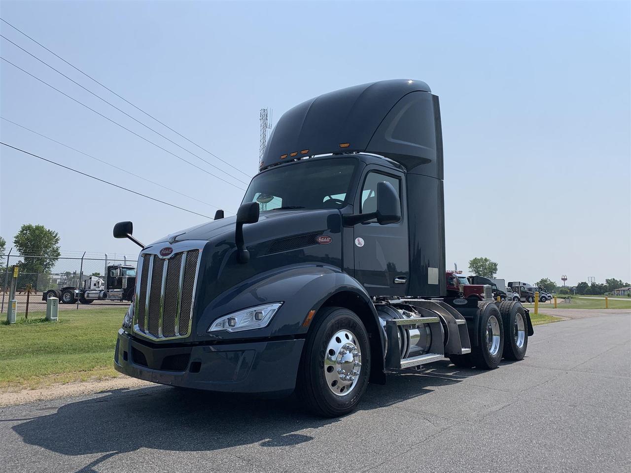 Used 2022 Peterbilt 579 in Eau Claire WI