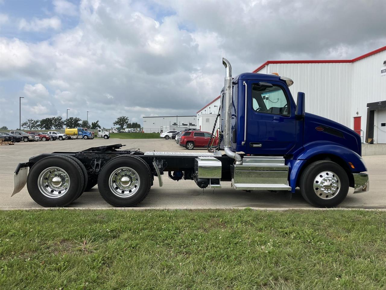 2022 Peterbilt 579 Rochester MN