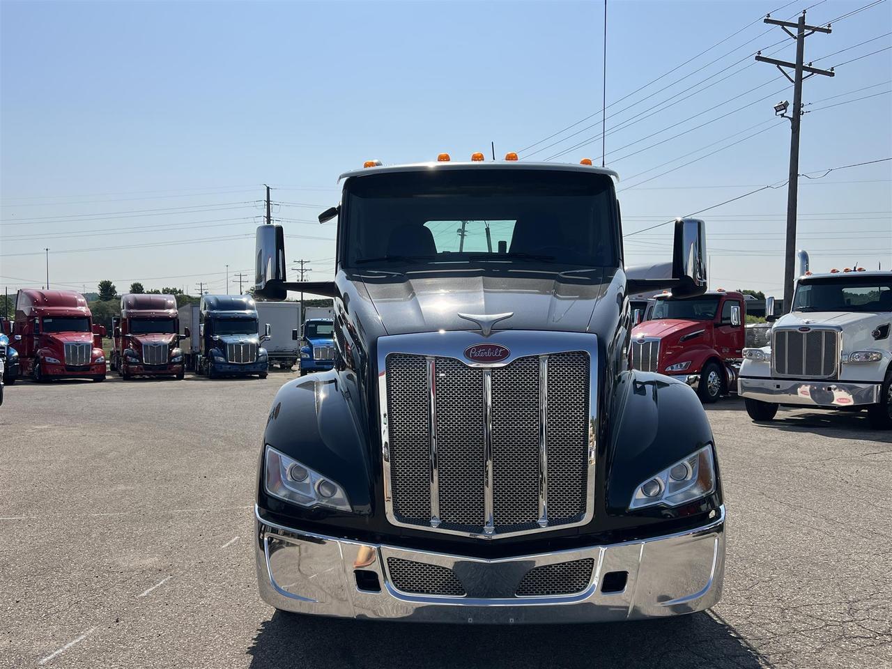 2022 Peterbilt 579 Rochester MN