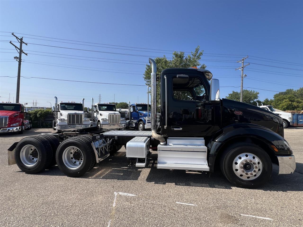 2022 Peterbilt 579 Rochester MN