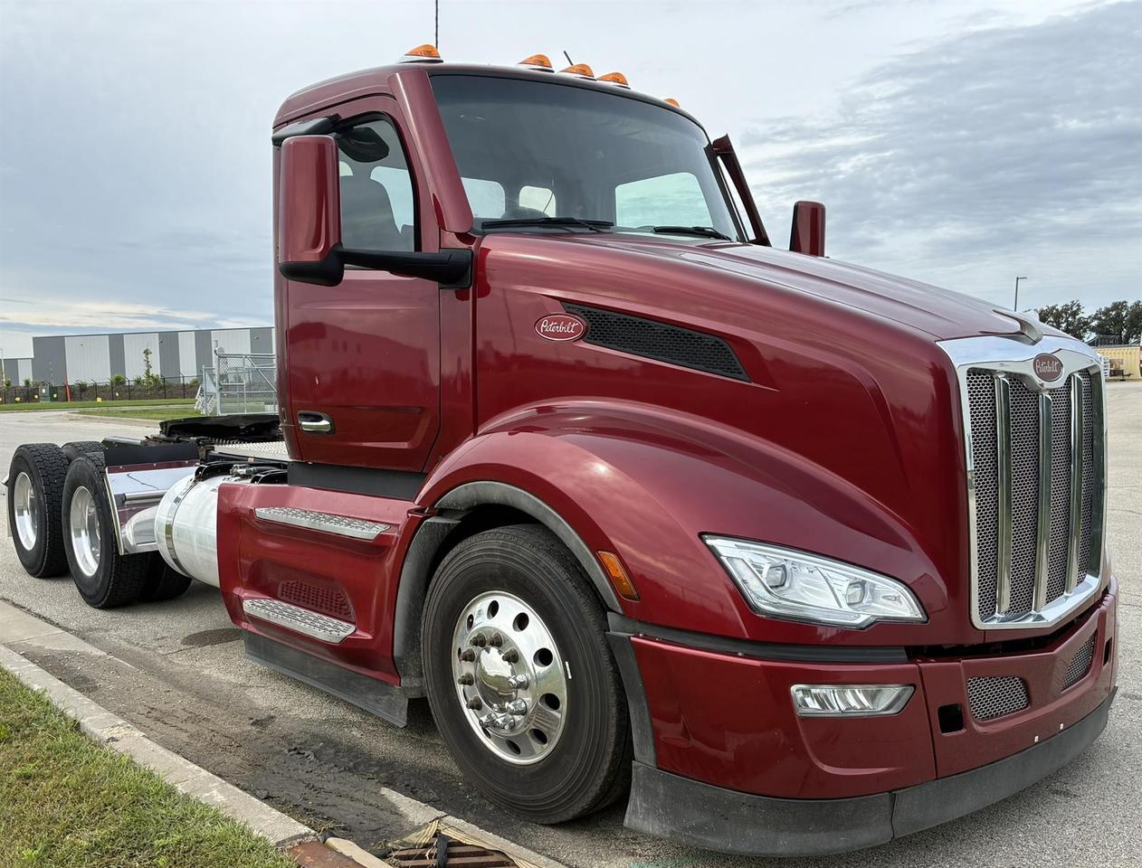 2022 Peterbilt 579 Non-Sleeper