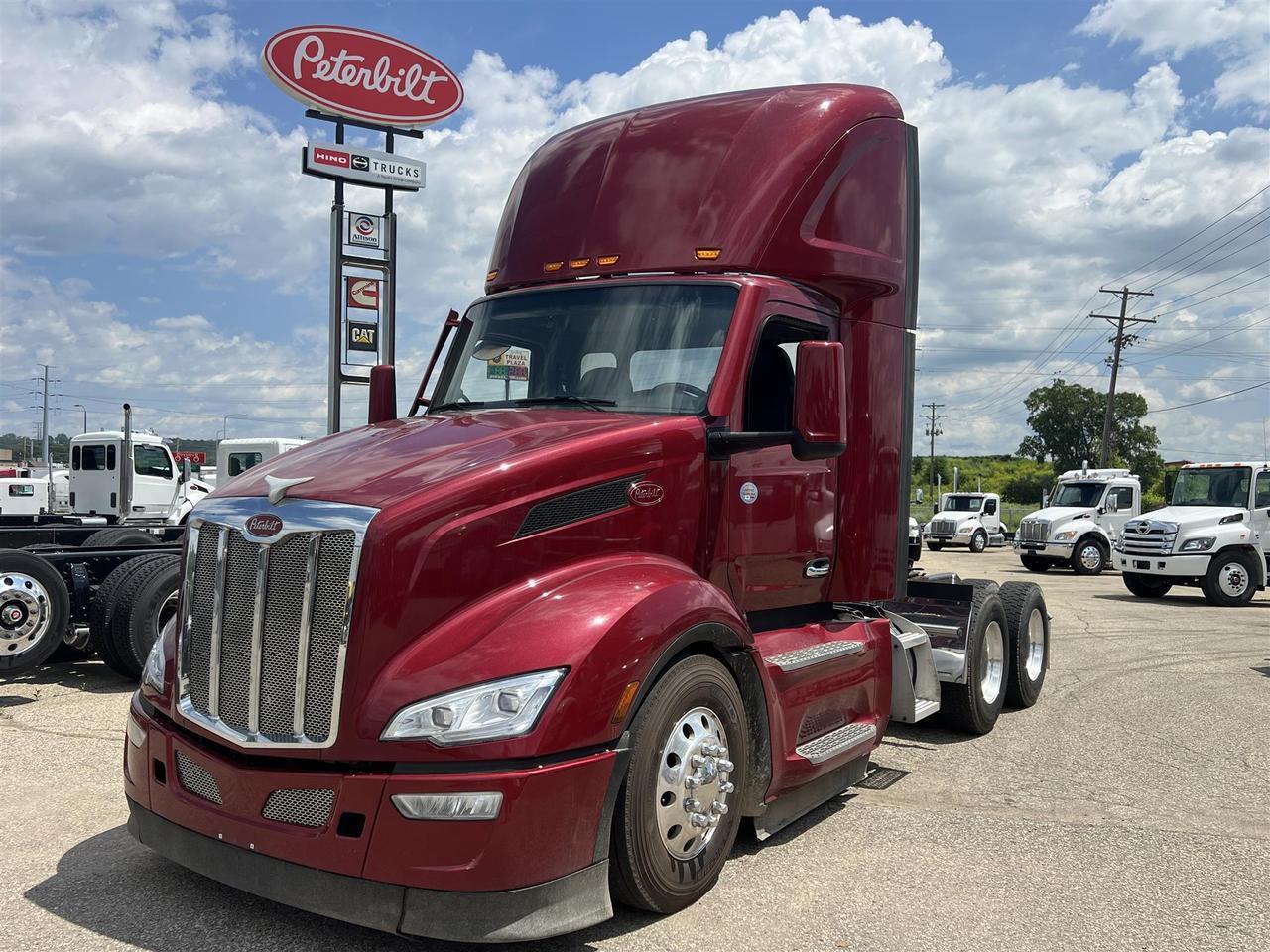 2022 Peterbilt 579 Non-Sleeper