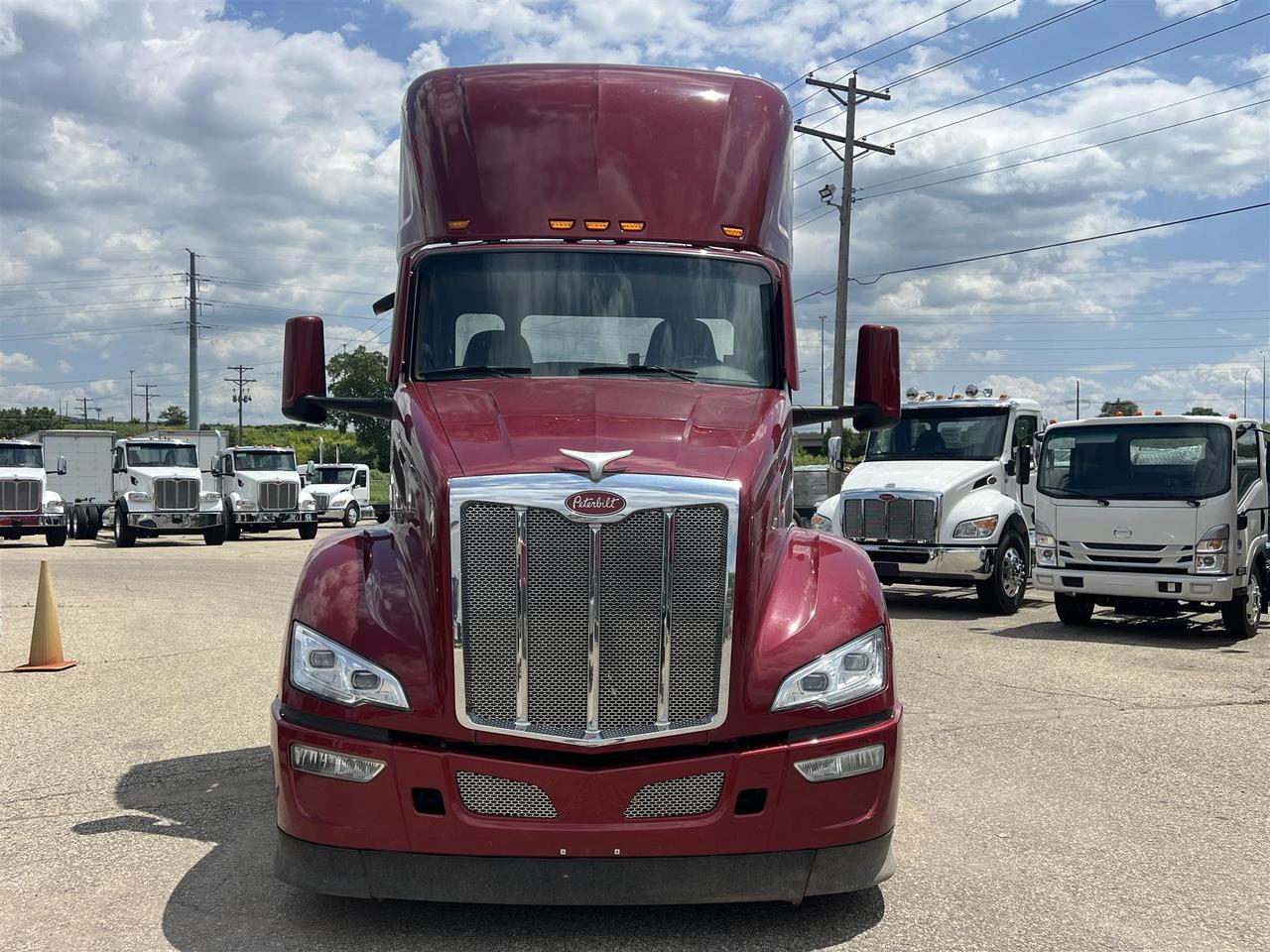 2022 Peterbilt 579 Non-Sleeper