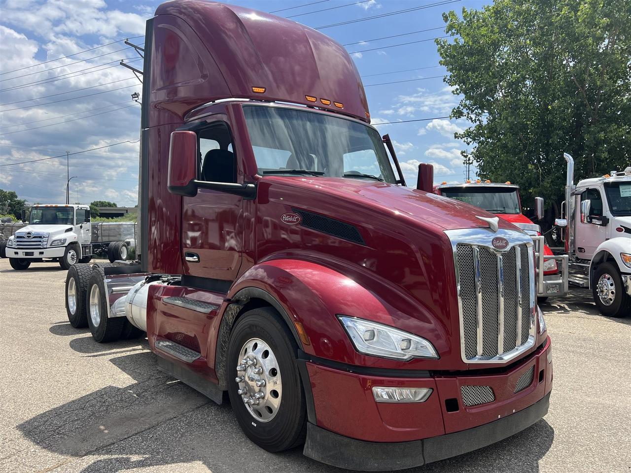 2022 Peterbilt 579 Non-Sleeper