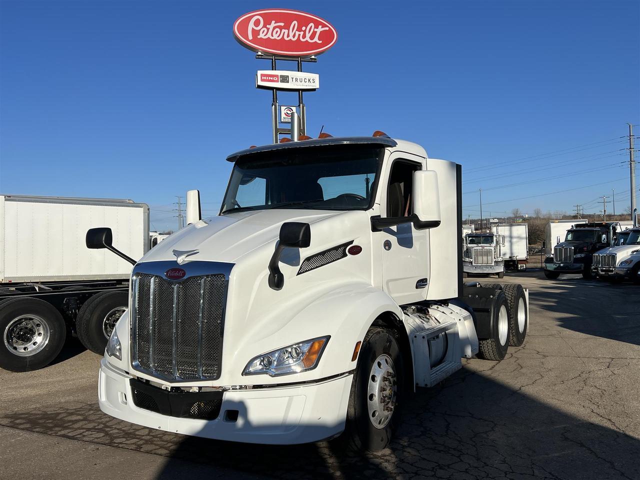 2022 Peterbilt 579 Non-Sleeper