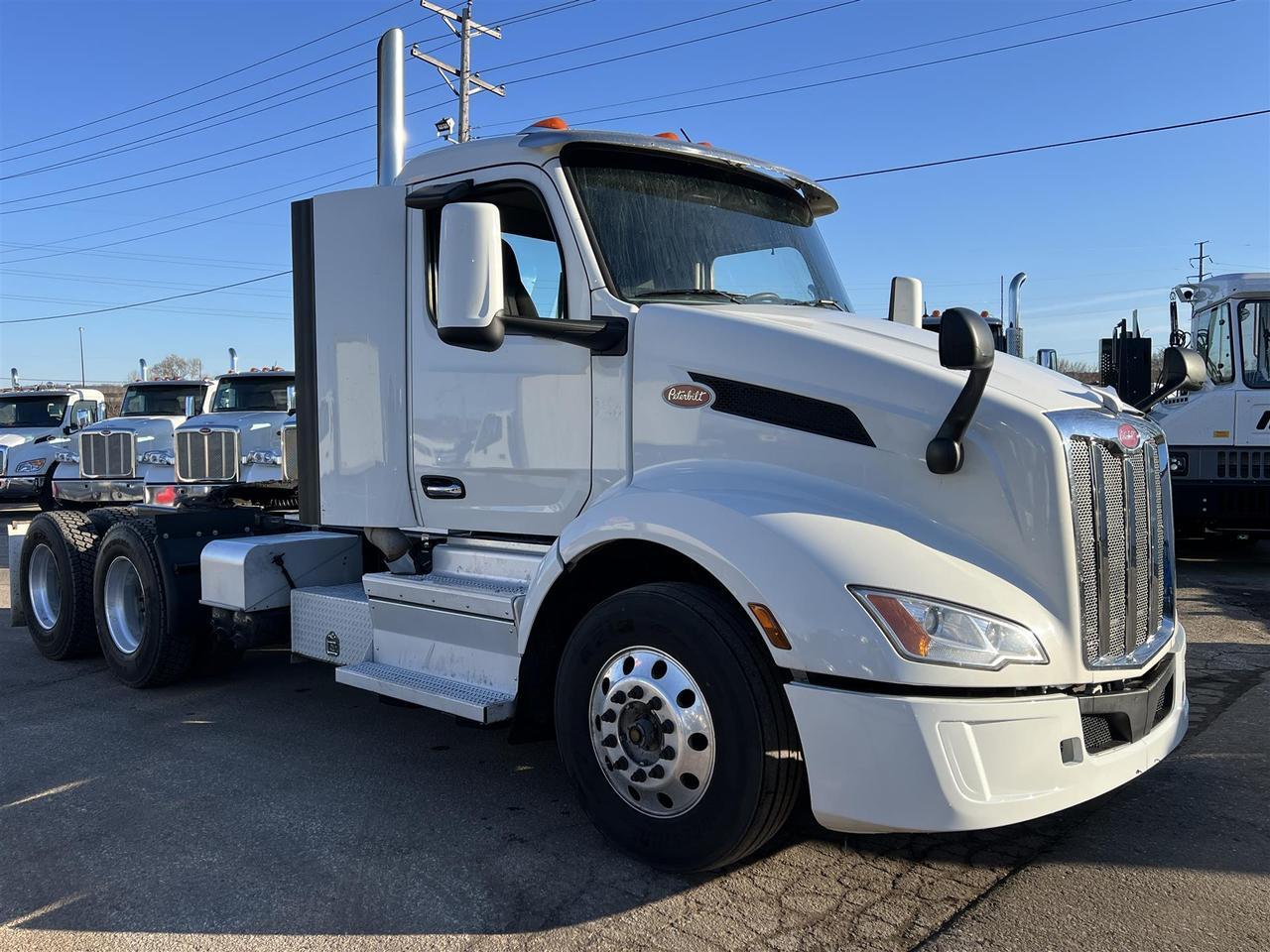 2022 Peterbilt 579 Non-Sleeper