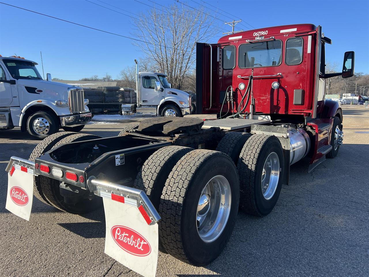 2022 Peterbilt 579 - image 7