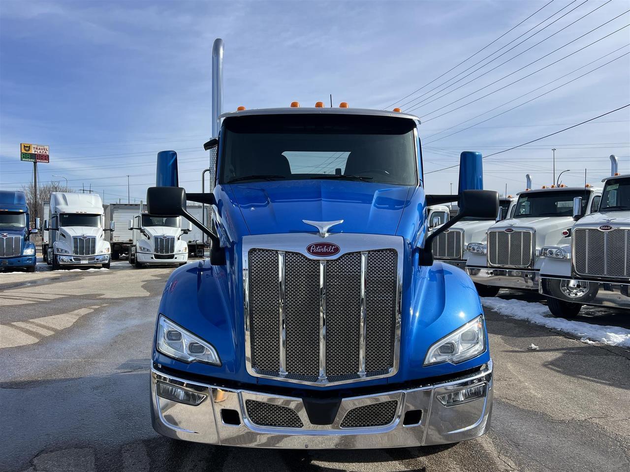 2022 Peterbilt 579 Rochester MN