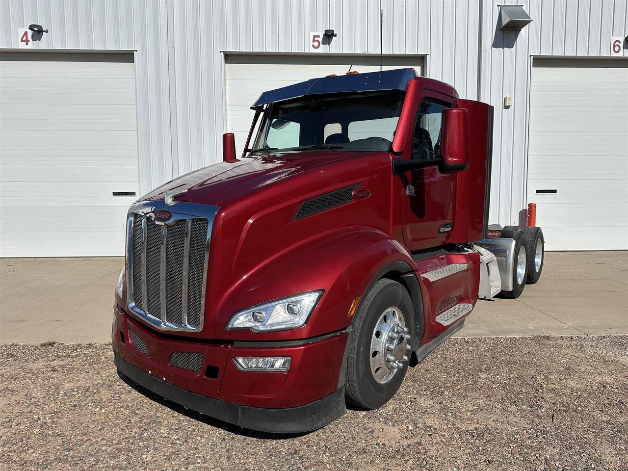2022 Peterbilt 579 Rochester MN
