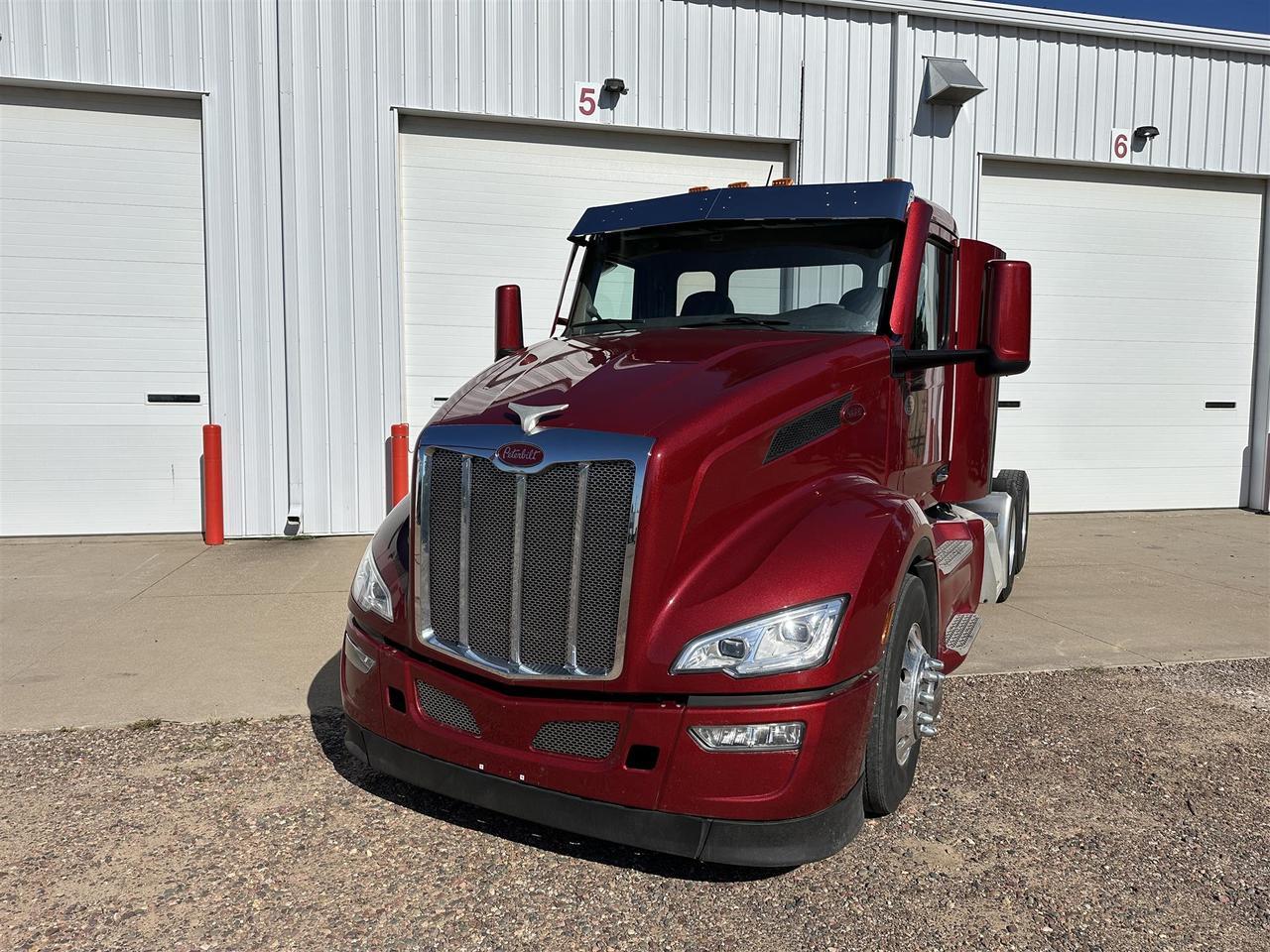 2022 Peterbilt 579 Rochester MN