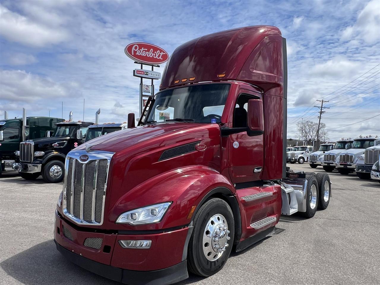 2022 Peterbilt 579 Non-Sleeper