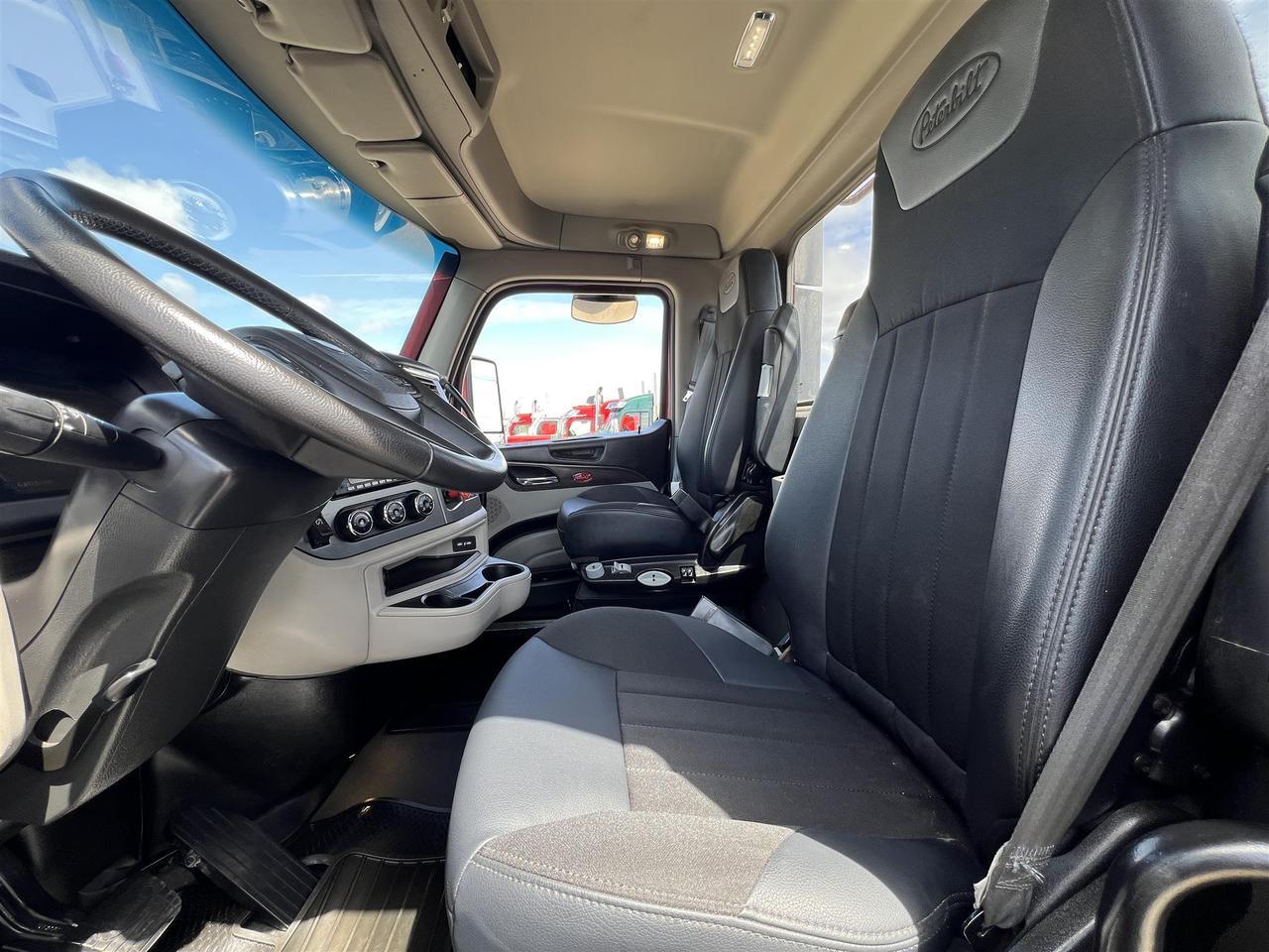 2022 Peterbilt 579 Fargo ND